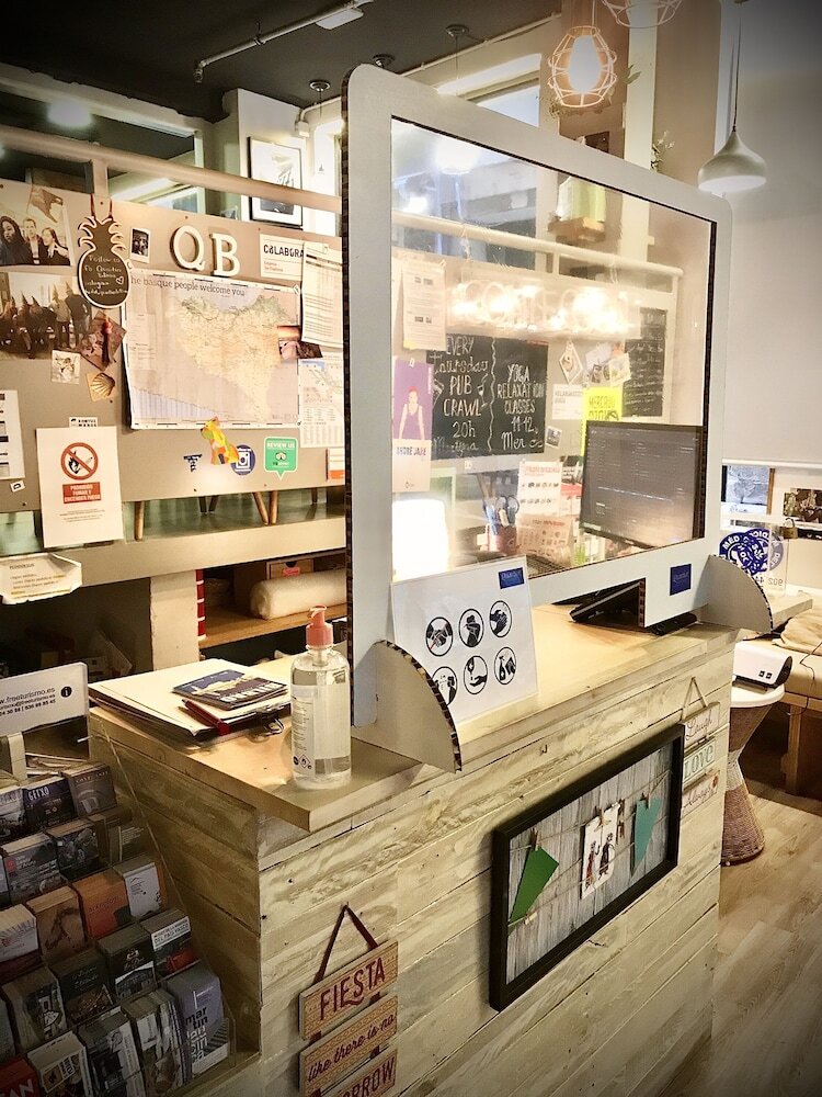 Hostal Quartier Bilbao Hostel