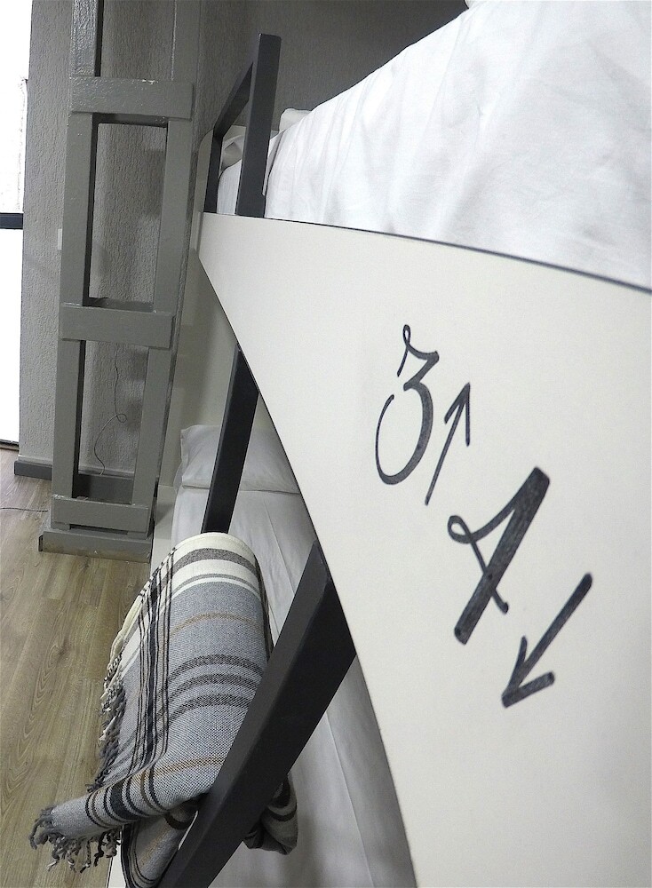 Hostal Quartier Bilbao Hostel