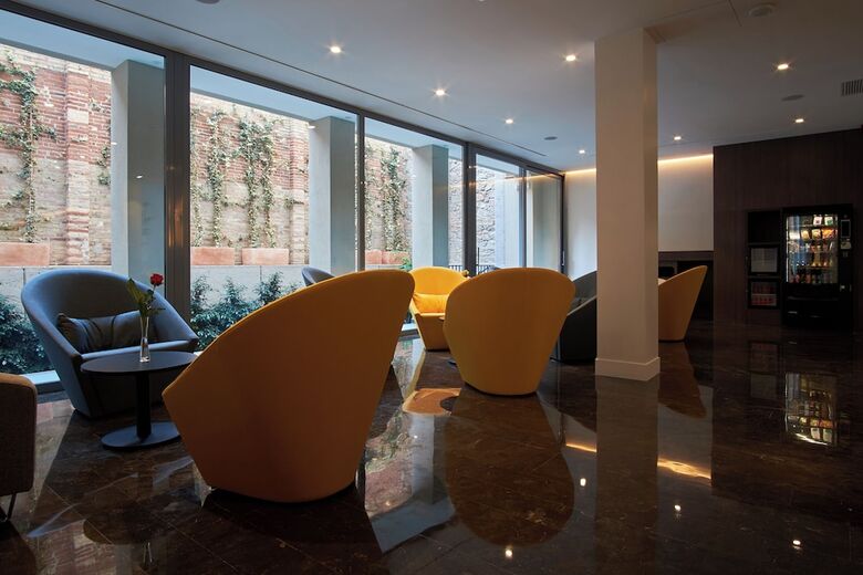 Hotel Chi