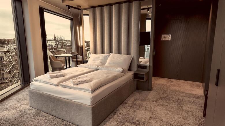 Bellman Hotel