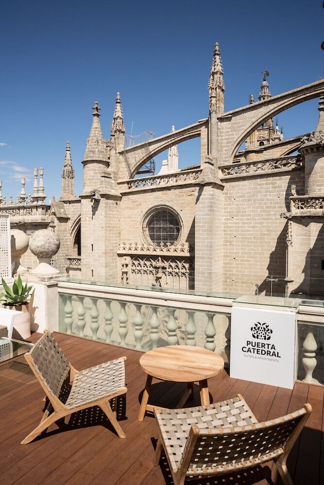 Aparthotel Puerta Catedral Suites