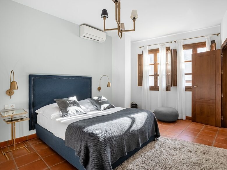 Aparthotel Limehome Granada Calle Sta. Ana