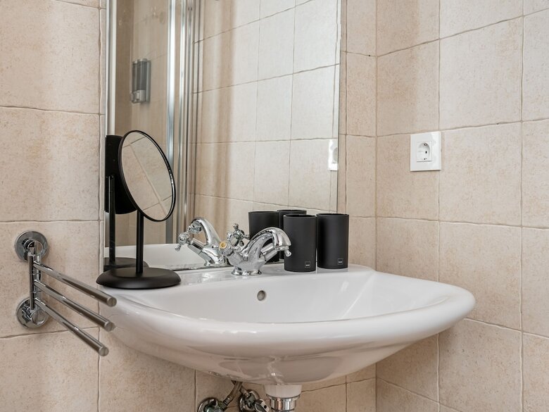 Aparthotel Limehome Granada Calle Sta. Ana