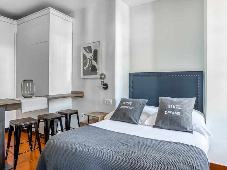 Aparthotel Limehome Granada Calle Sta. Ana