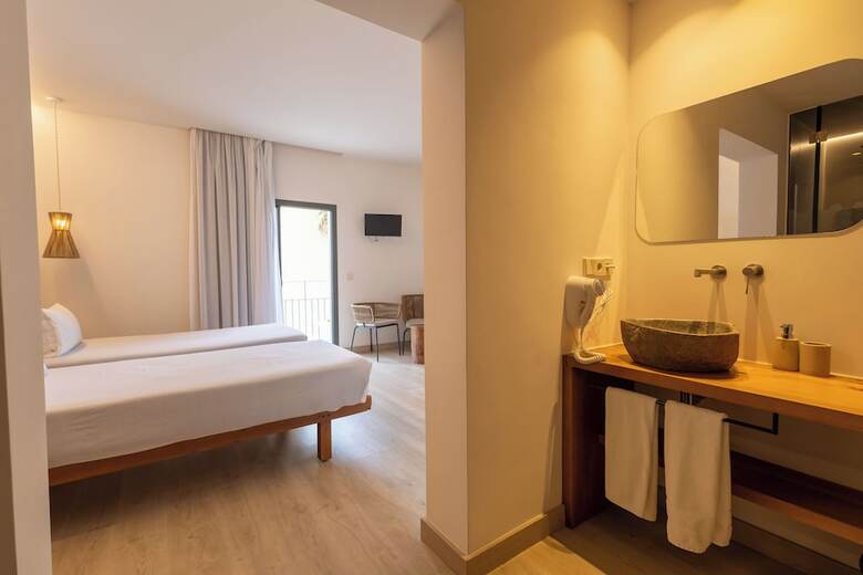 Play Hotel Ibiza