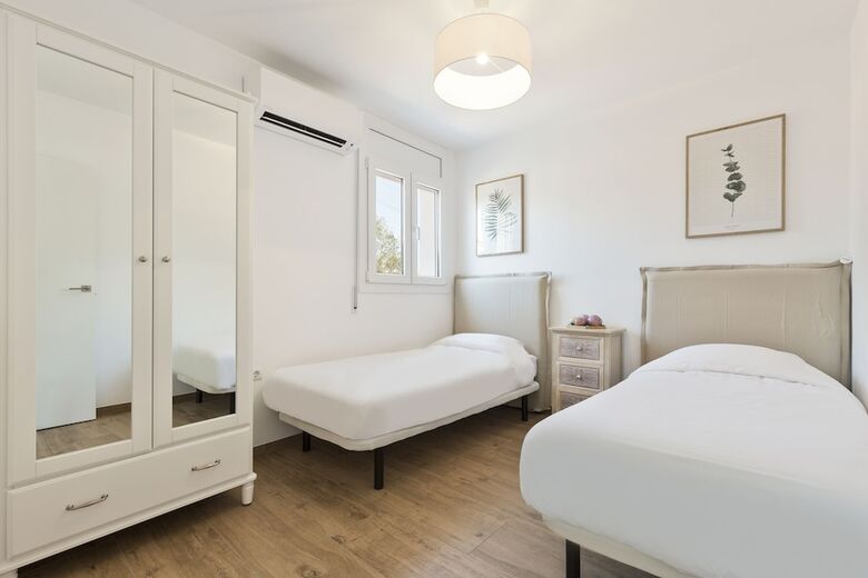 Hotel Masia Can Rovira