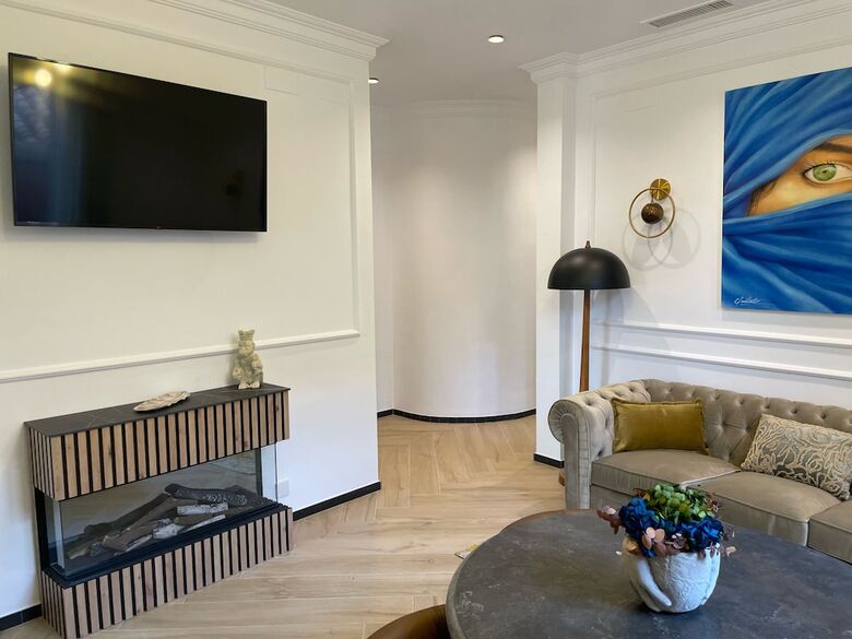 Hotel Bubaqia House