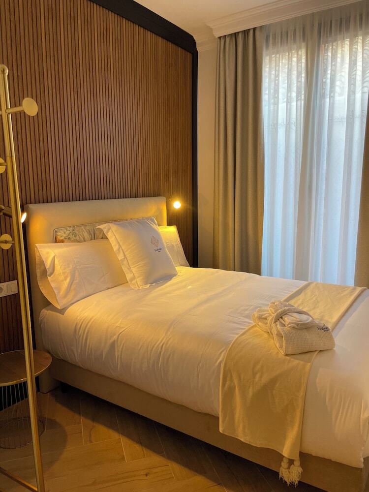 Hotel Bubaqia House