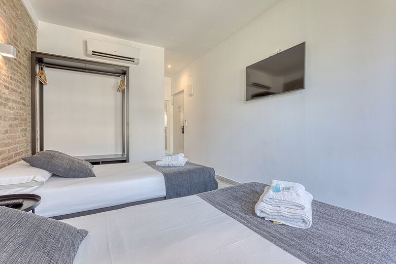 Hostal Bedmates