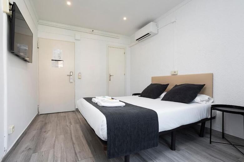 Hostal Bedmates