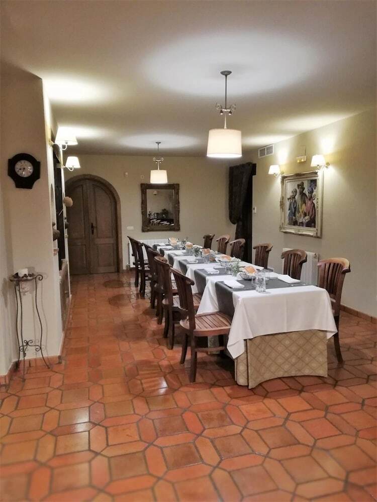 Hotel La Casona De Valfr�o