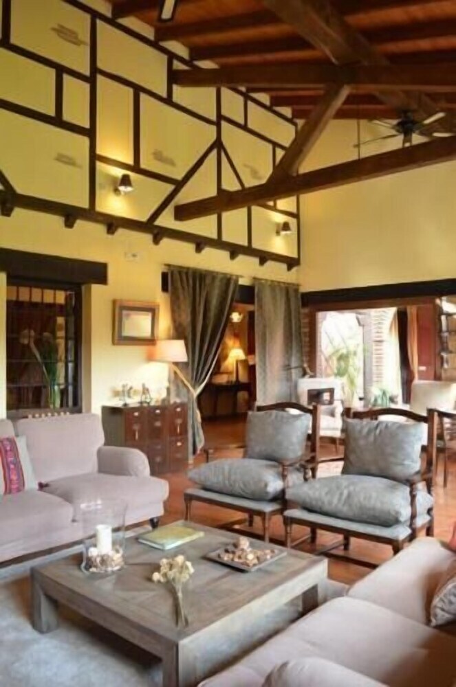 Hotel La Casona De Valfr�o