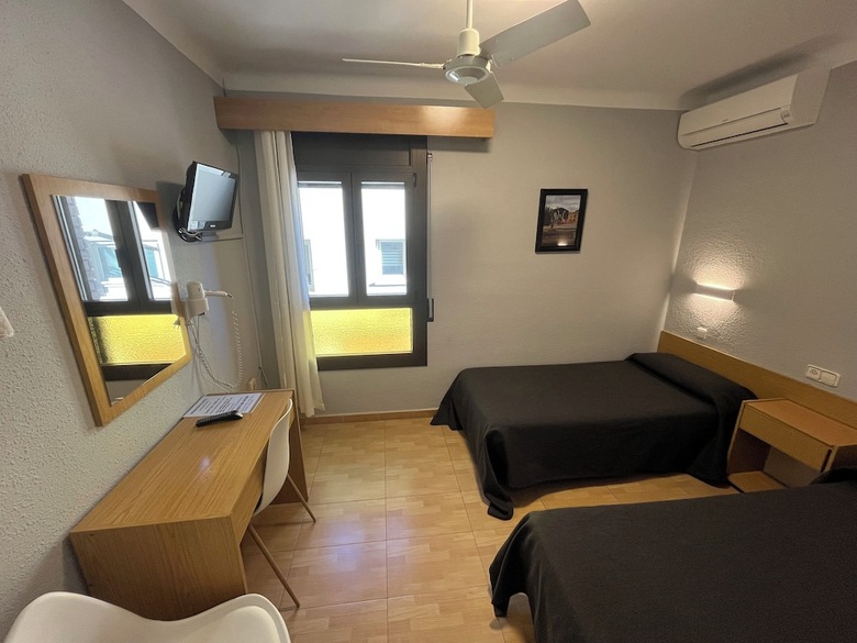 Pension Hostal Tarr�s