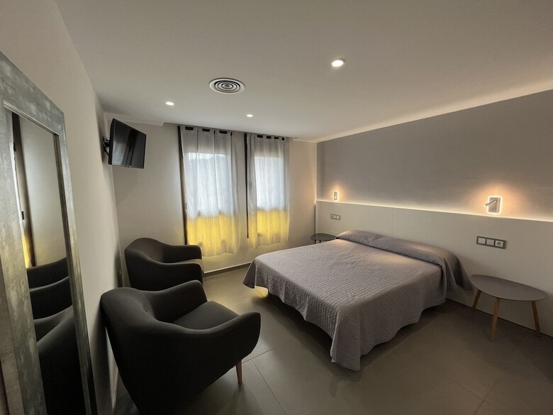 Pension Hostal Tarr�s