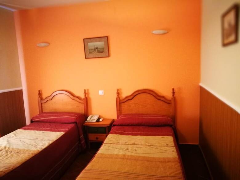 Hostal Hueso