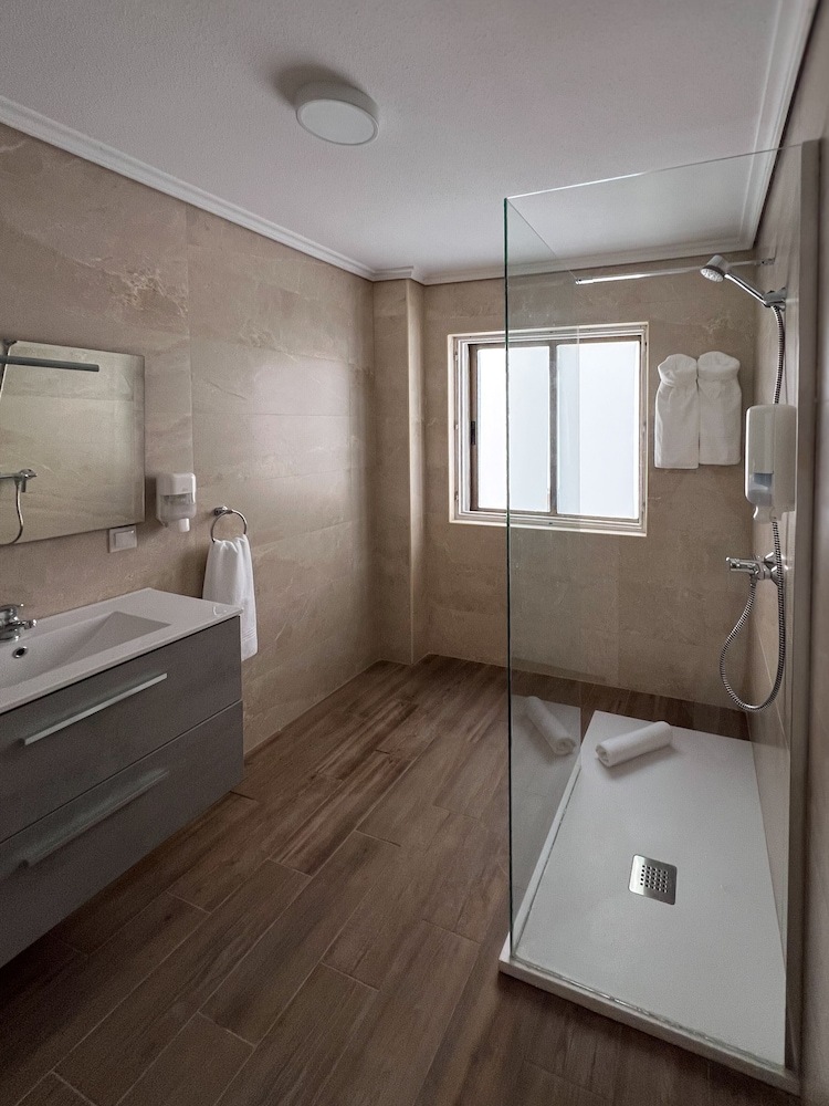 Hotel Entre Puertas