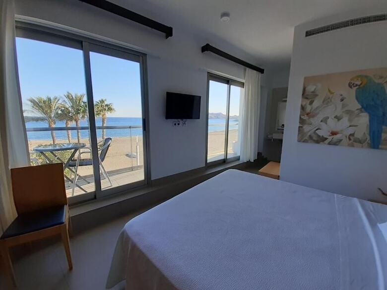 Hotel Alboran