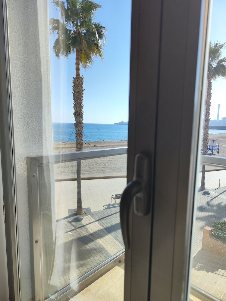 Hotel Alboran