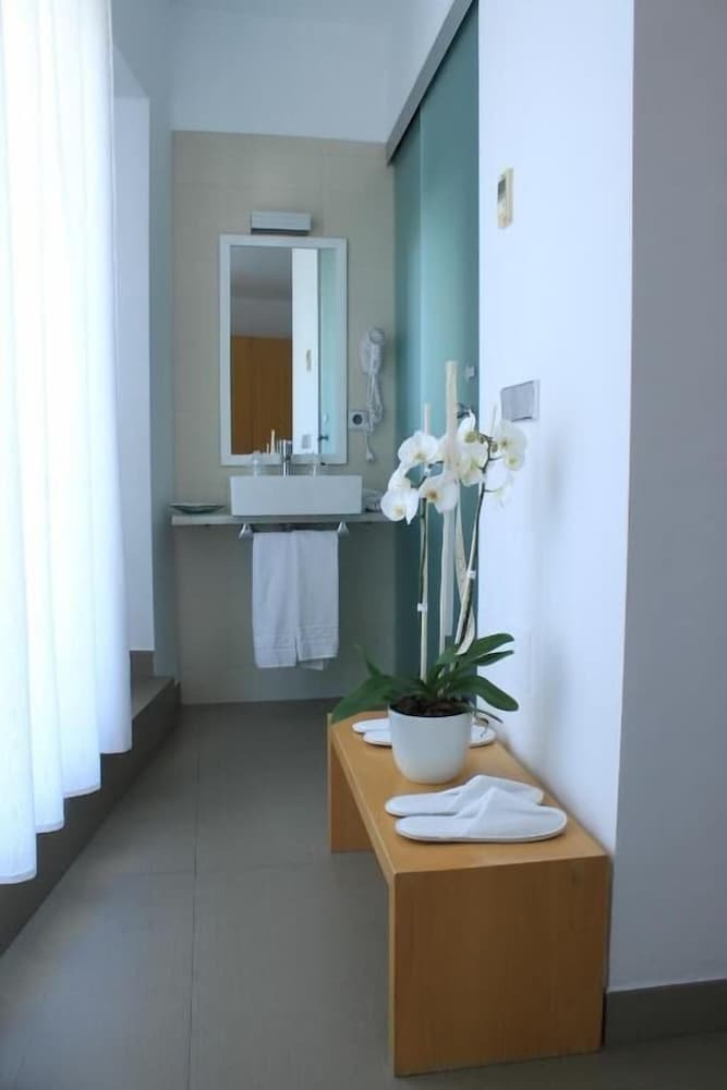 Hotel Alboran