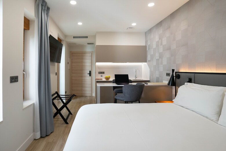 Aparthotel Prisma Suites