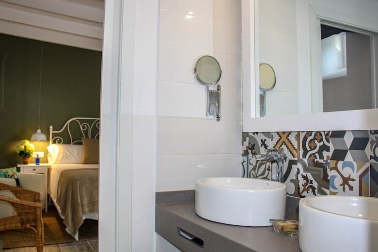 Delm�s Hotel Emblem�tico