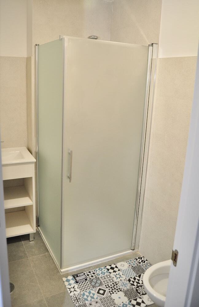 Hostal Quartier Leon Jabalquinto - Hostel