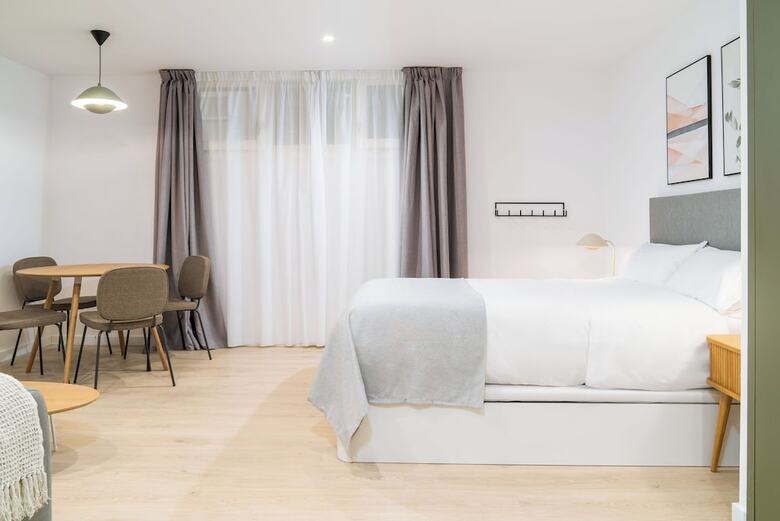 Aparthotel Limehome Santiago De Compostela