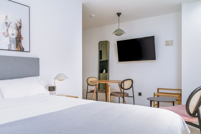 Aparthotel Limehome Santiago De Compostela
