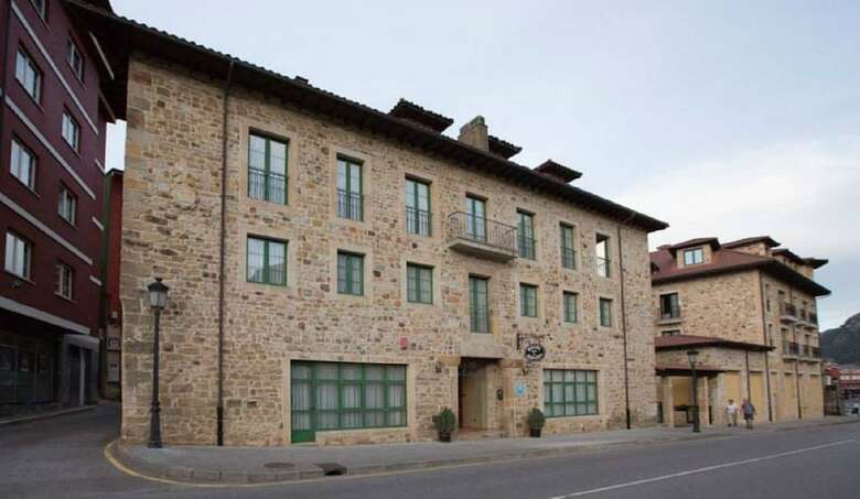 Hotel Villa De Cabrales