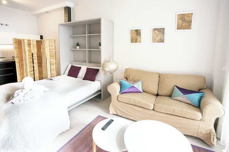 Aparthotel Graffiti Suites M�laga