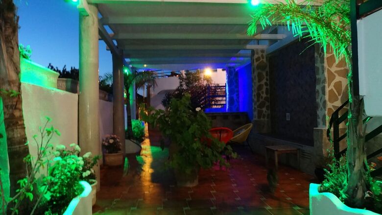 Hotel Hostal La Paloma II