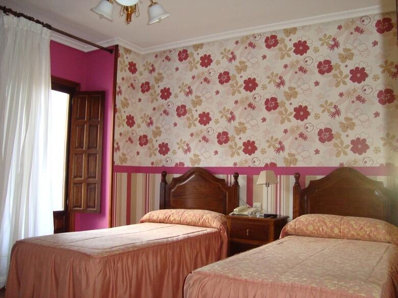Pension Hosteria Pe�a Sagra
