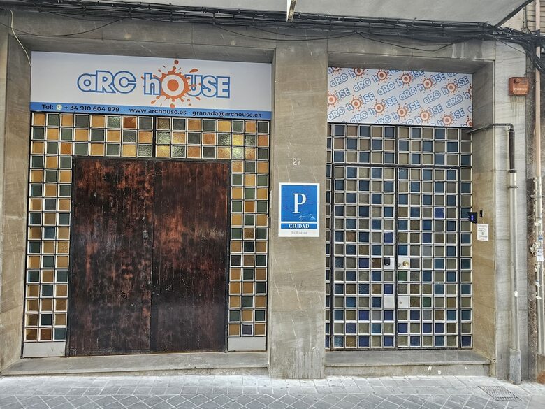 Hostal Arc House Granada