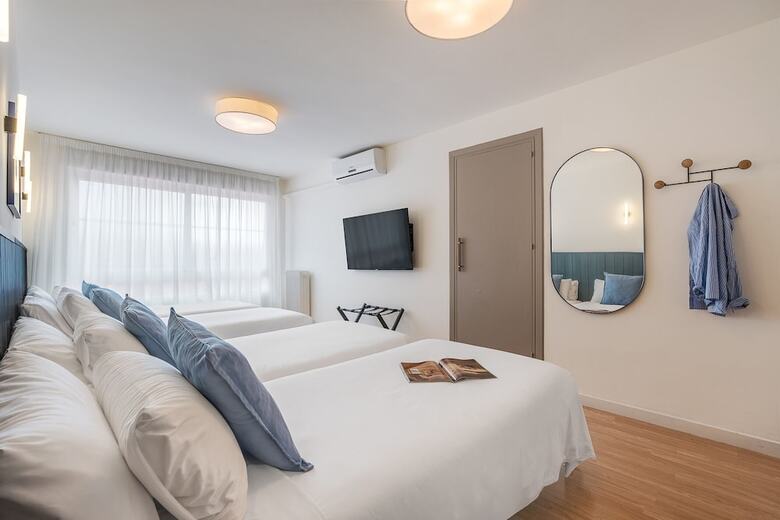 Granada Suites By Olala Homes