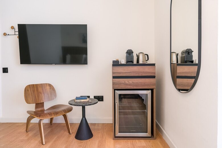 Granada Suites By Olala Homes