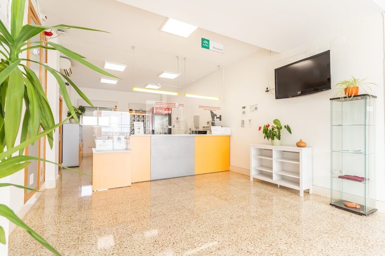 Hostal Albergue Inturjoven Chipiona - Hostel