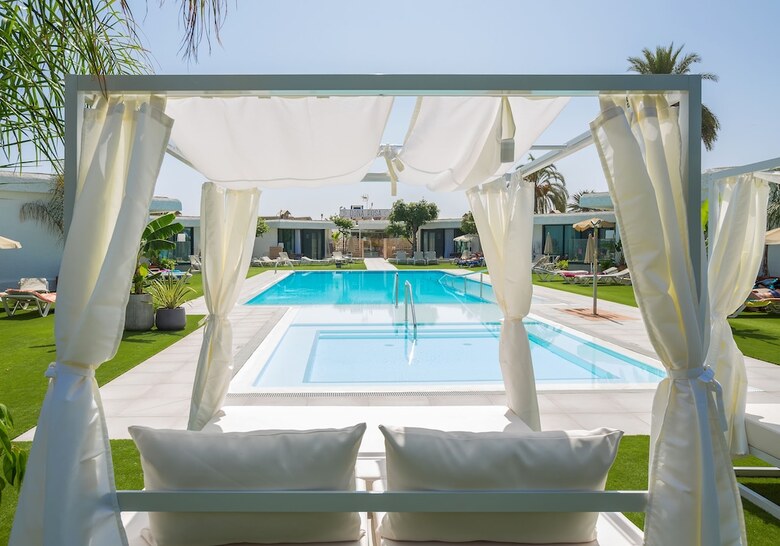 Apartamentos Bungalows Do�a Rosa