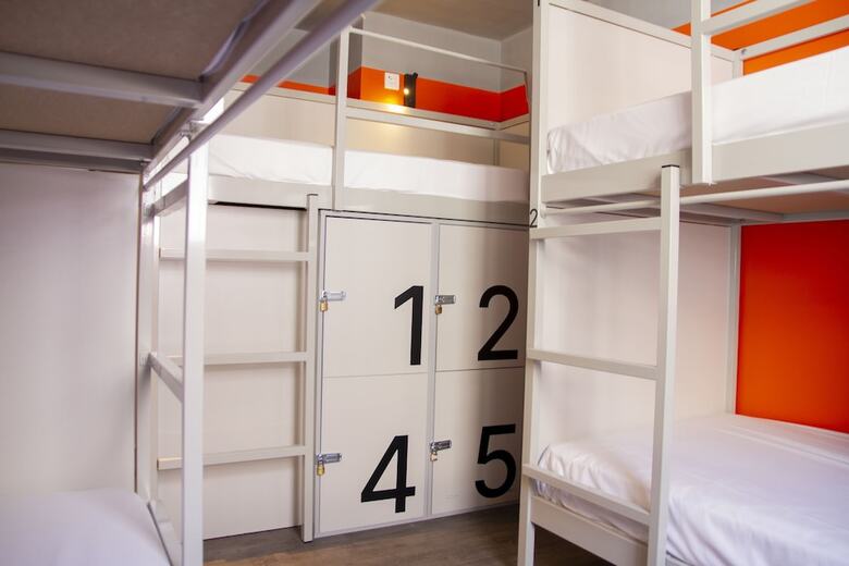 Hostal Room00 Valencia Hostel