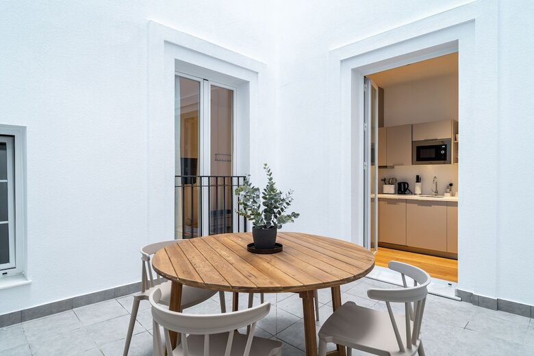 Aparthotel Limehome Sevilla Calle Granada