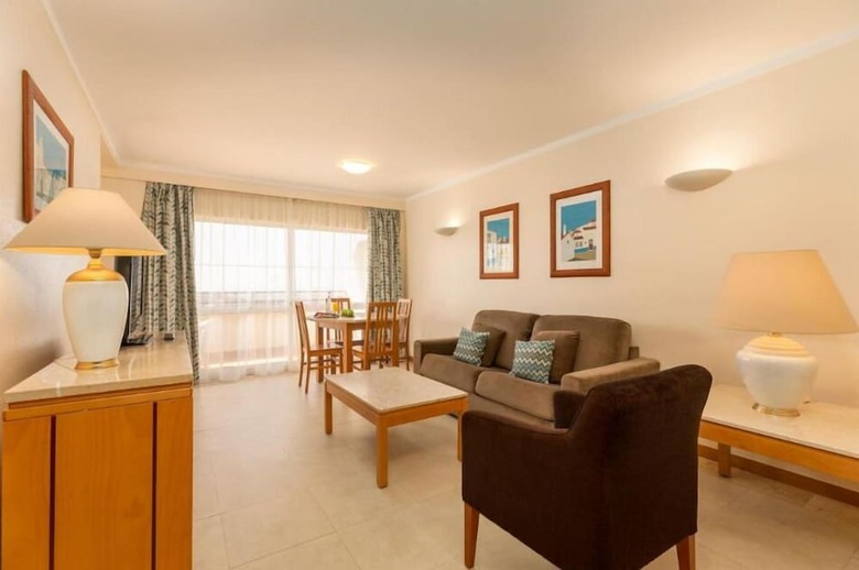 Interpass Vau Hotel & Apartaments