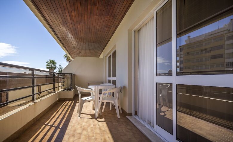 Interpass Vau Hotel & Apartaments