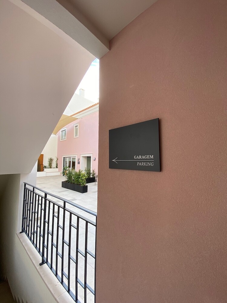 Cardeal Suites & Apartments
