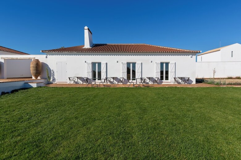 Hotel Cenoura-brava Villas & Suites.