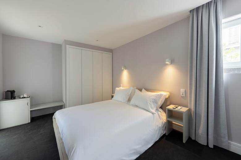 Avenue Hill Hotel