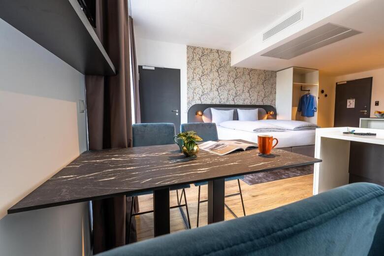 Aparthotel Maseven Frankfurt Messe
