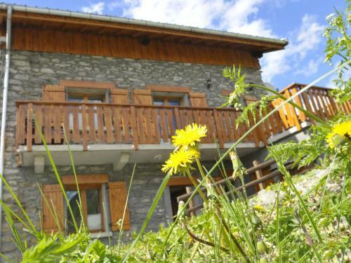 Holiday Home Balcon Cime de Caron Les Menuirespraranger