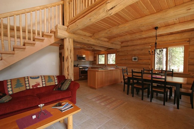 Ten-ee-ah Lodge