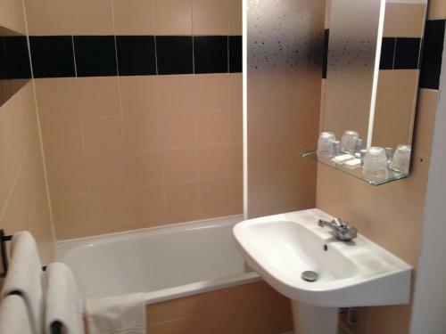 Hotel 3b H�tel De Bordeaux