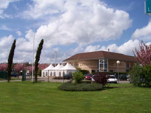 Hotel Espace Leonard De Vinci