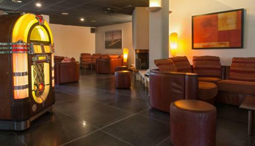 Hotel Espace Leonard De Vinci